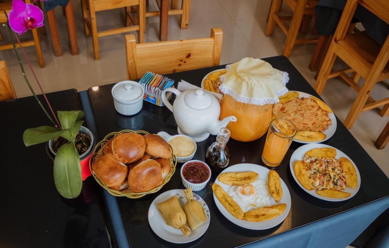 Residencial Marina House Hotel Tarapoto Ngoại thất bức ảnh
