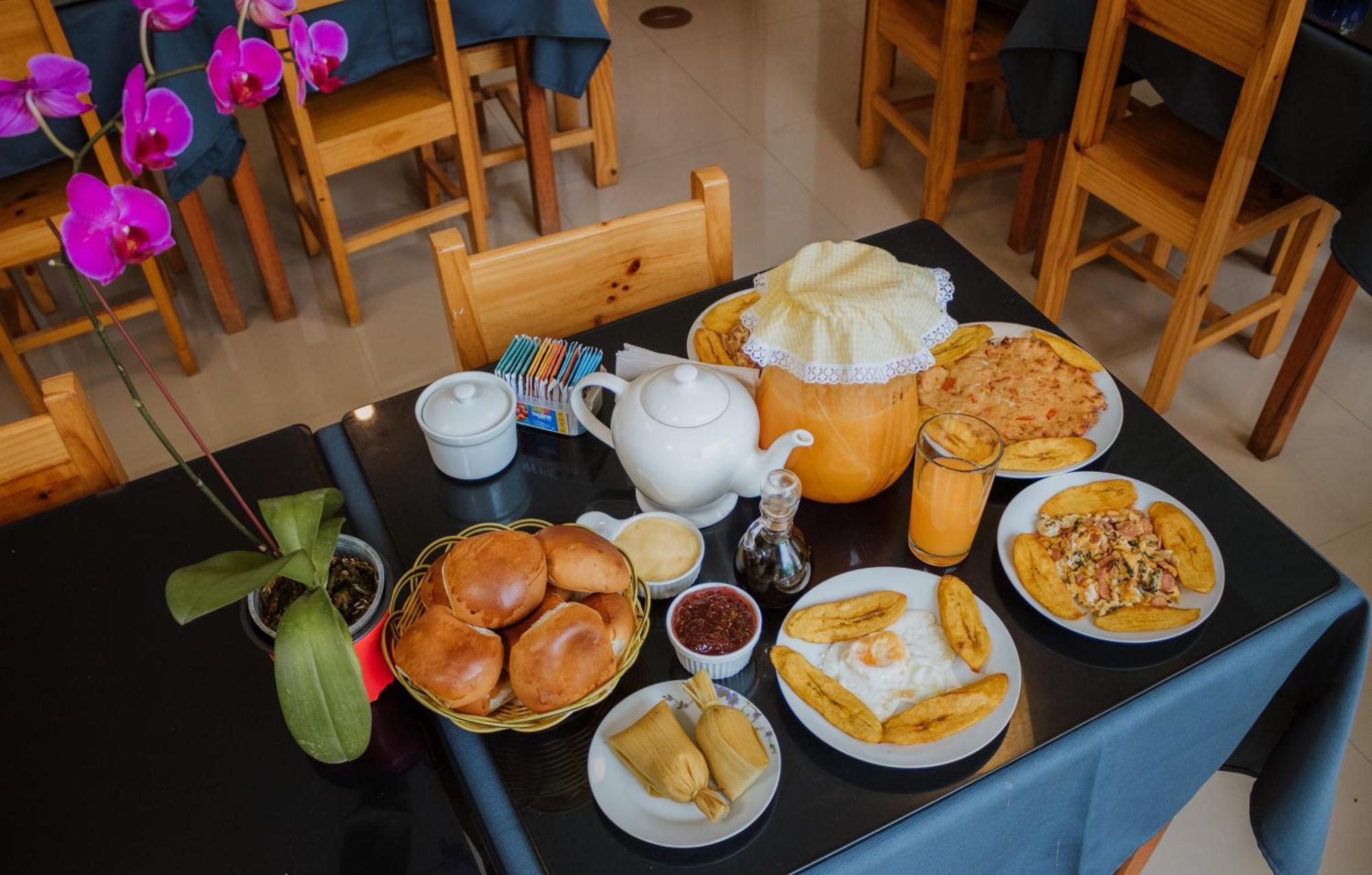 Residencial Marina House Hotel Tarapoto Ngoại thất bức ảnh